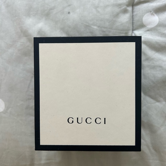 Authentic Gucci YA1264058 G-Timeless GG Motif Silver Tone Hologram Dial - Picture 3 of 4